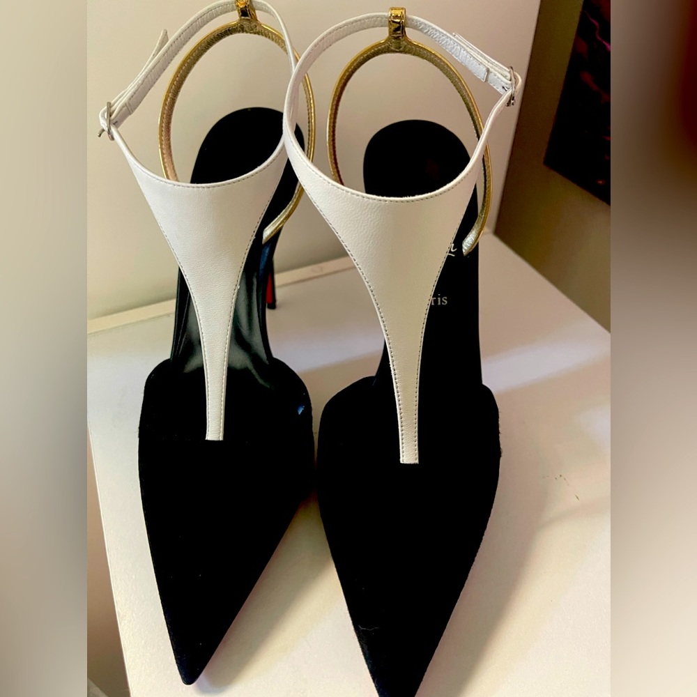 Christian Louboutin Athina Pump